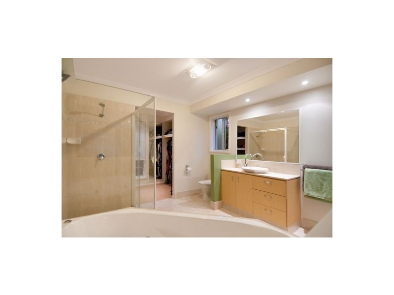 10 Flame Tree Court, Palmwoods QLD 4555