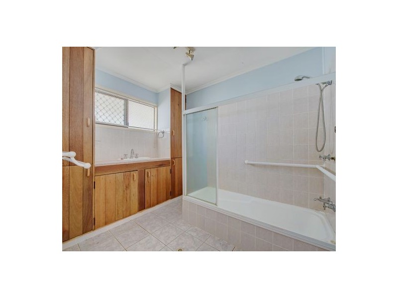 7 School Rd, Bli Bli QLD 4560