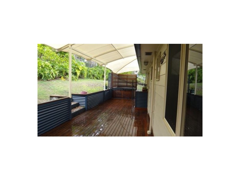 6 Bluegum Court, Little Mountain QLD 4551