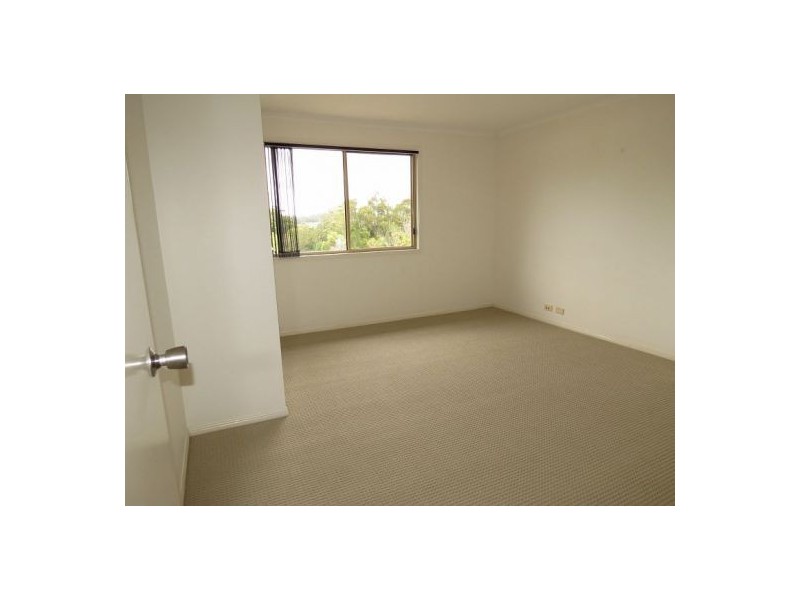 6 Bluegum Court, Little Mountain QLD 4551