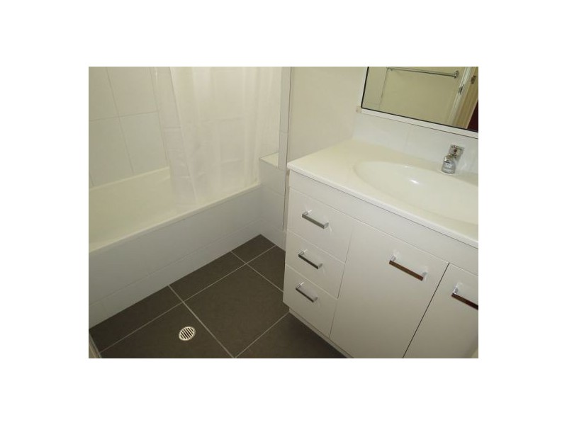 6 Bluegum Court, Little Mountain QLD 4551