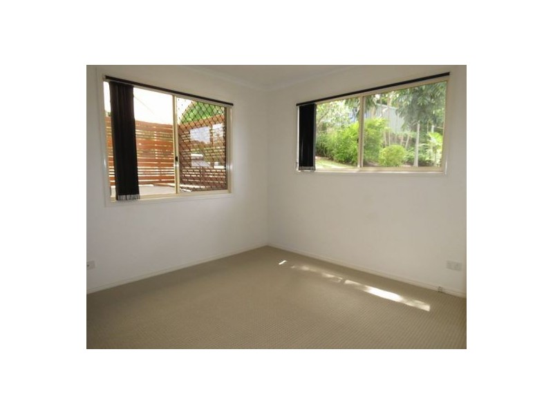 6 Bluegum Court, Little Mountain QLD 4551