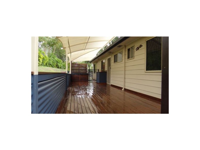 6 Bluegum Court, Little Mountain QLD 4551