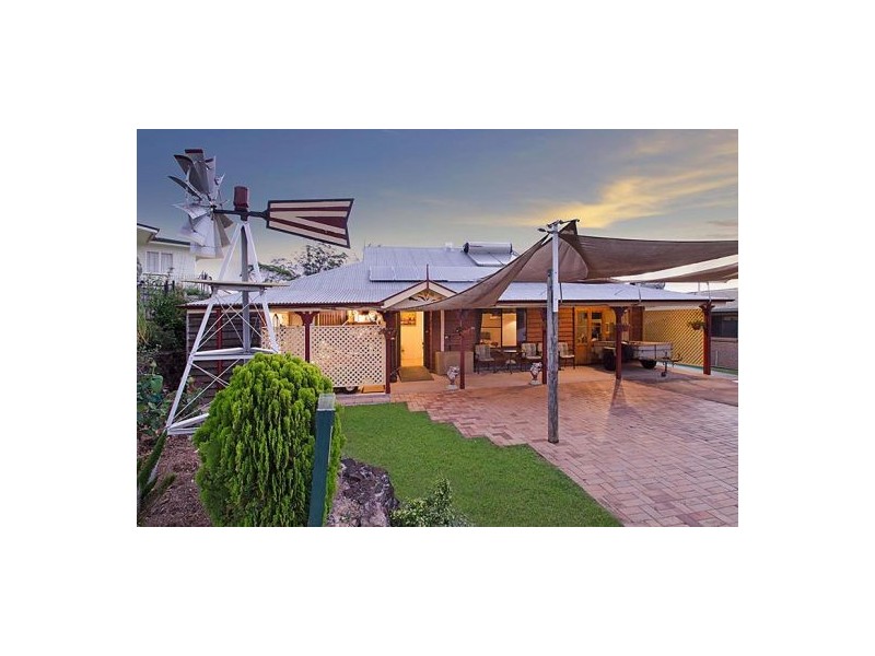 12 Cobbs Road, Woombye QLD 4559