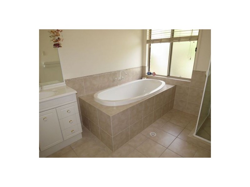 71 Glenfinnan Court, Forest Glen QLD 4556