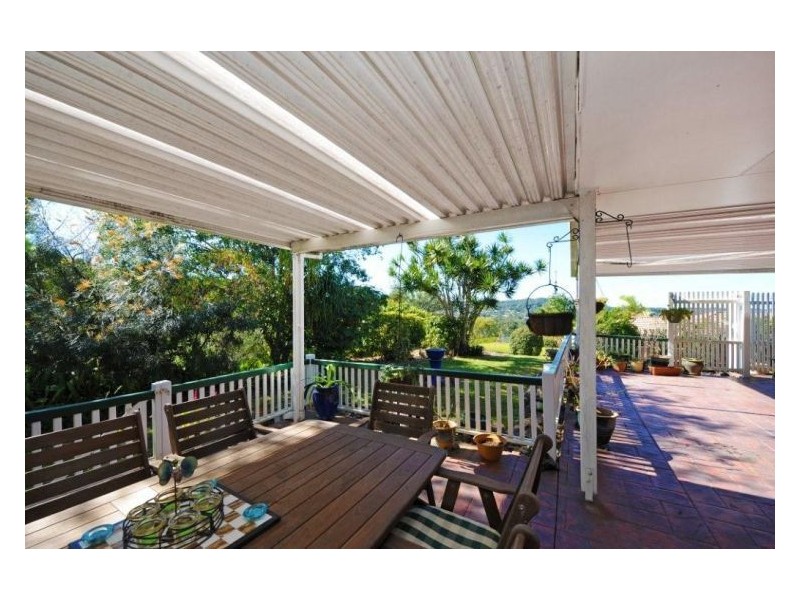 1 Albatross Avenue, Nambour QLD 4560