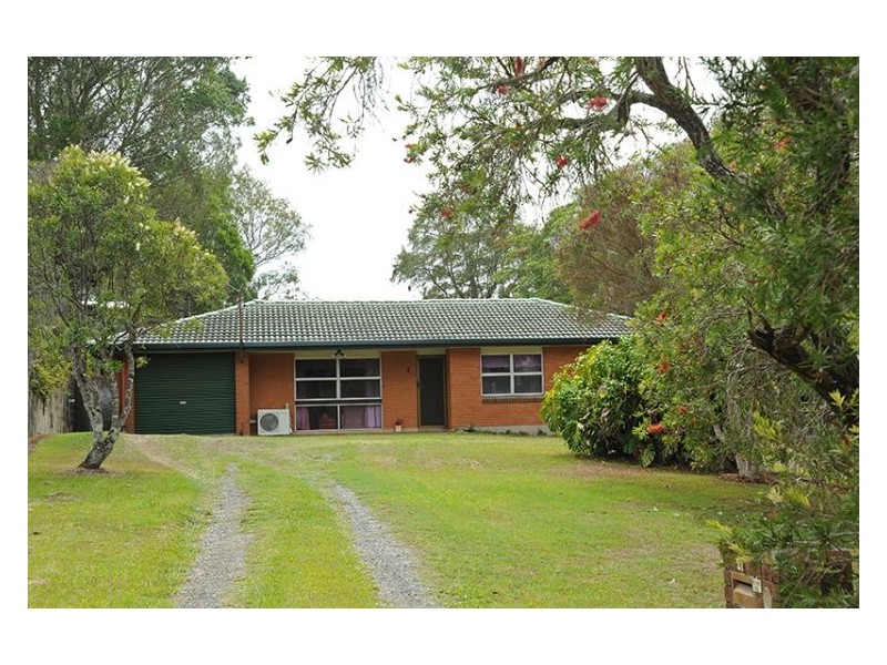 21 Sapphire Drive, Nambour QLD 4560