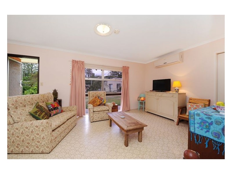 21 Sapphire Drive, Nambour QLD 4560