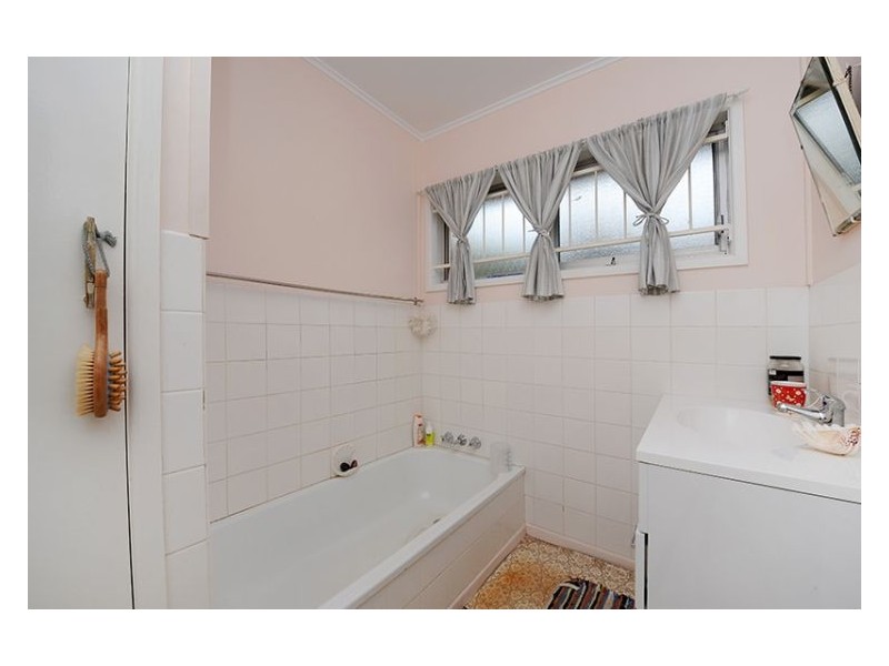 21 Sapphire Drive, Nambour QLD 4560