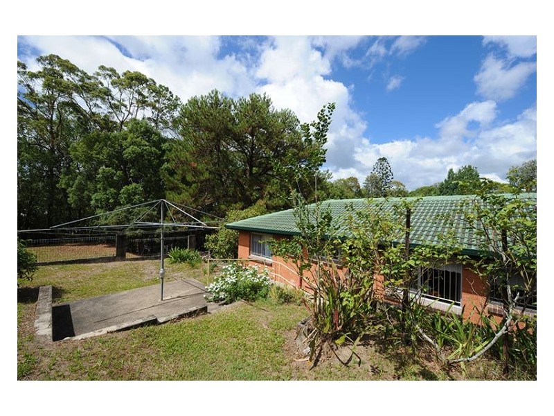21 Sapphire Drive, Nambour QLD 4560