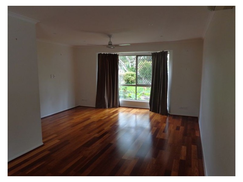 8 Muirfield Crescent, Nambour QLD 4560