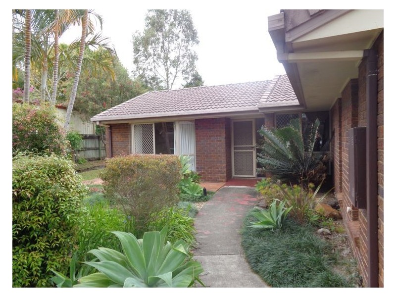 8 Muirfield Crescent, Nambour QLD 4560