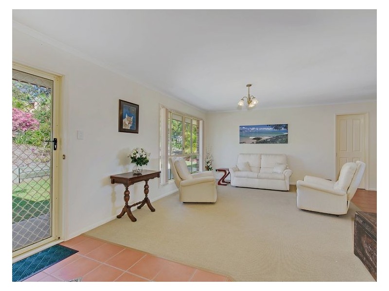 13 Vivian Street, Highworth QLD 4560