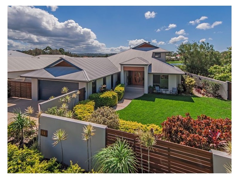 19 Wellman Crescent, Sippy Downs QLD 4556