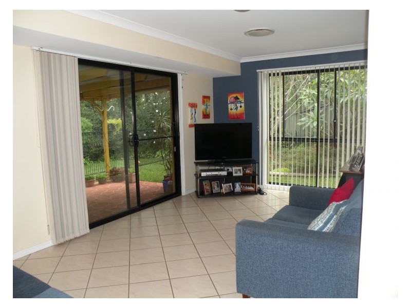 2 Fernlea Street, Burnside QLD 4560