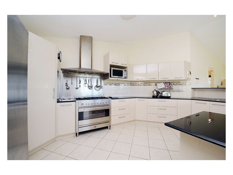 3 Pearl Parade, Nambour QLD 4560