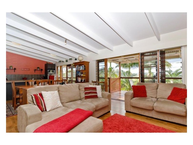 10 Berringar Court, Coes Creek QLD 4560