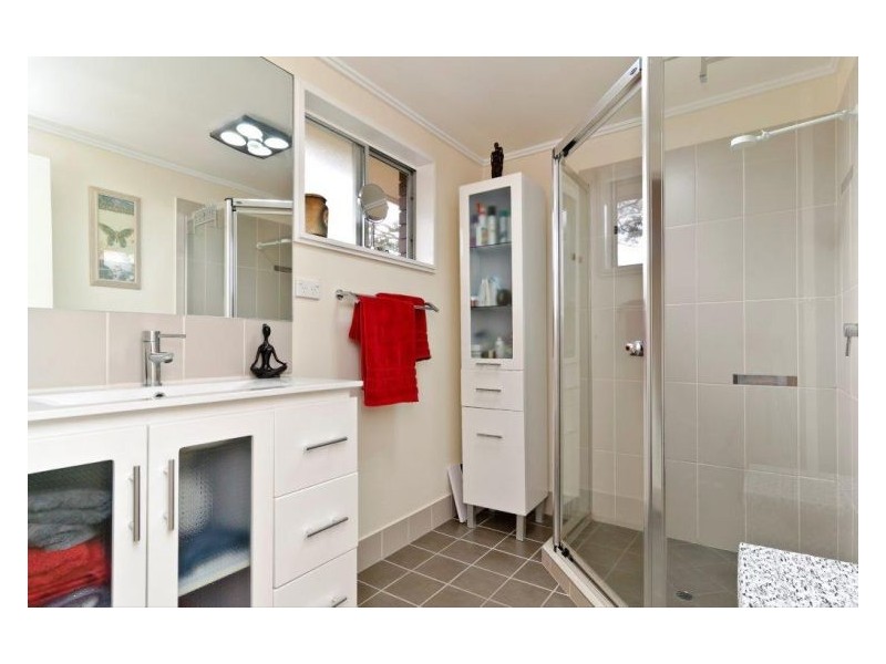 10 Berringar Court, Coes Creek QLD 4560