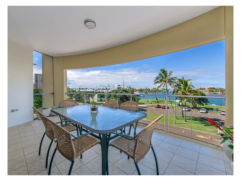 8/82-86 River Esplanade, Mooloolaba QLD 4557
