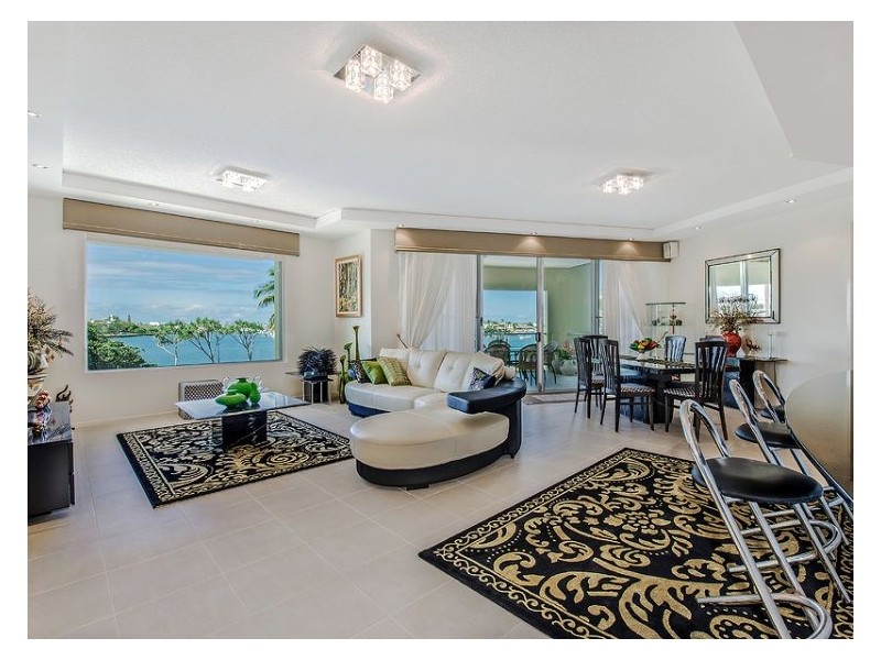 8/82-86 River Esplanade, Mooloolaba QLD 4557