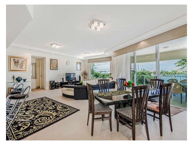 8/82-86 River Esplanade, Mooloolaba QLD 4557