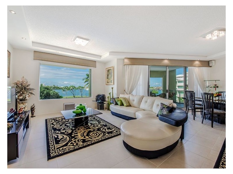 8/82-86 River Esplanade, Mooloolaba QLD 4557