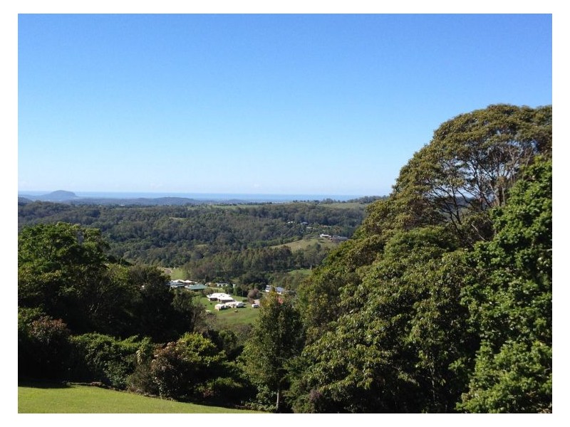 12 Crystal Street, Mapleton QLD 4560