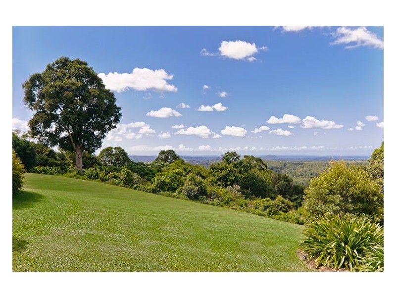 12 Crystal Street, Mapleton QLD 4560