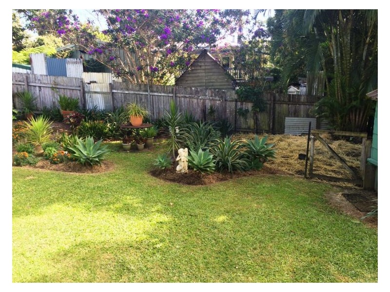 5 Railway Terrace, Nambour QLD 4560