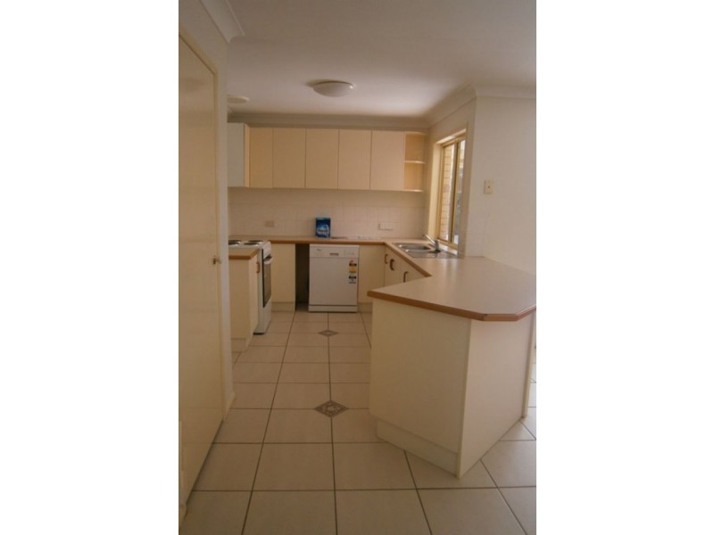 34 Kentia Street, Highworth QLD 4560