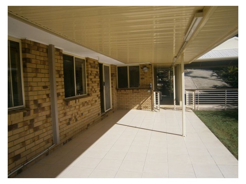 34 Kentia Street, Highworth QLD 4560