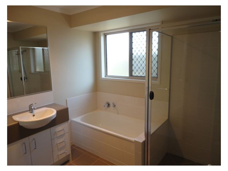 11 Maple Street, Yandina QLD 4561