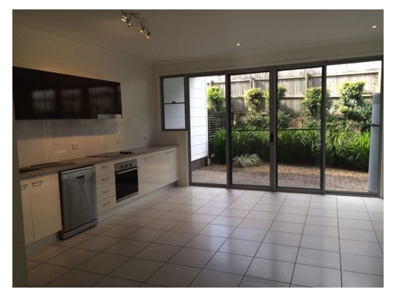 2/21-23 Webster Road, Nambour QLD 4560