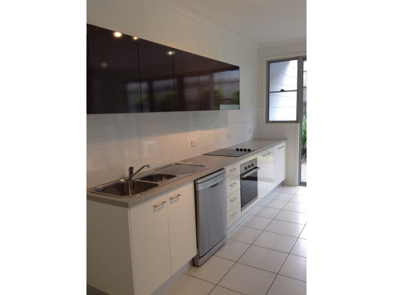 2/21-23 Webster Road, Nambour QLD 4560