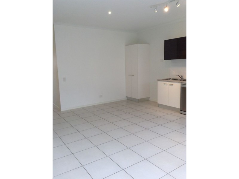 2/21-23 Webster Road, Nambour QLD 4560