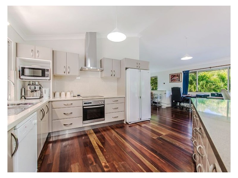 13 Ellem Court, Kiels Mountain QLD 4559