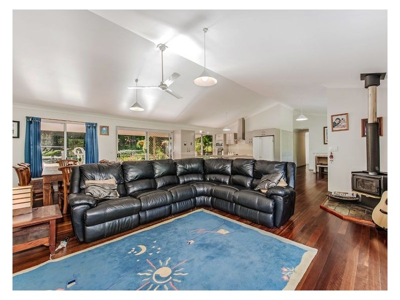 13 Ellem Court, Kiels Mountain QLD 4559