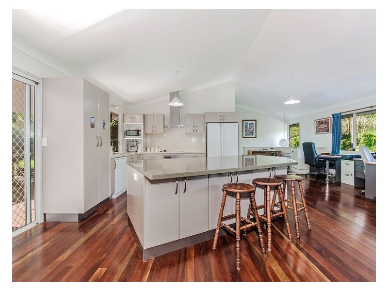 13 Ellem Court, Kiels Mountain QLD 4559