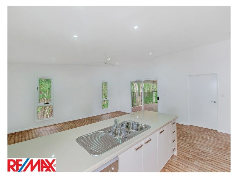 13 Linsay Circuit, Nambour QLD 4560