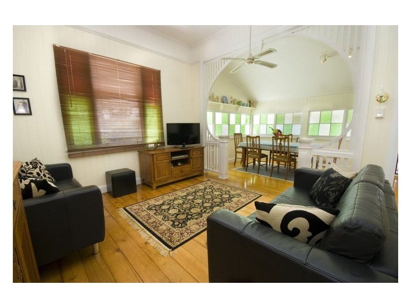 14 Mount Pleasant Road, Nambour QLD 4560