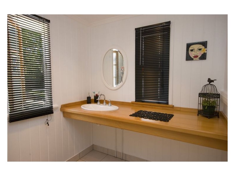 14 Mount Pleasant Road, Nambour QLD 4560