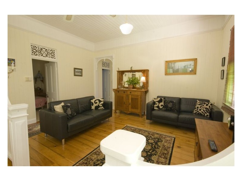 14 Mount Pleasant Road, Nambour QLD 4560