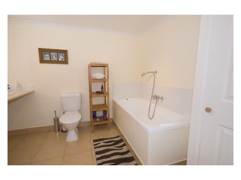 14 Mount Pleasant Road, Nambour QLD 4560