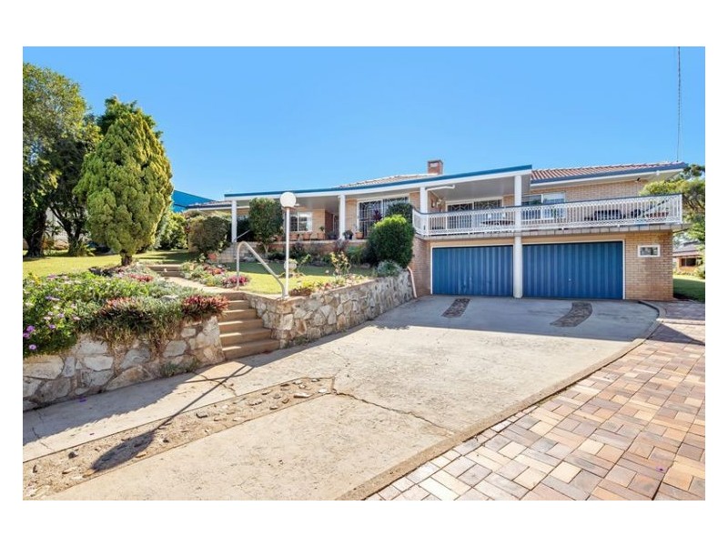 13 Bambaroo Close, Nambour QLD 4560