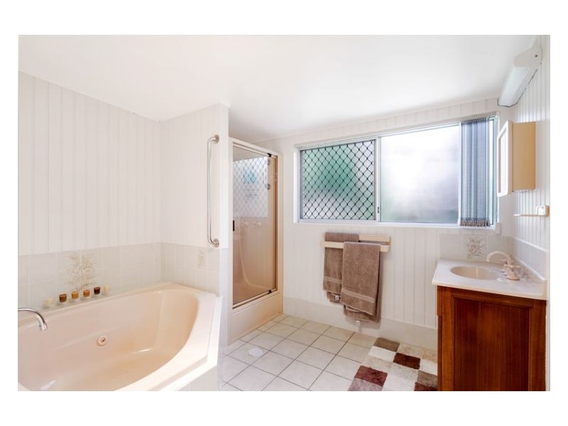 13 Bambaroo Close, Nambour QLD 4560