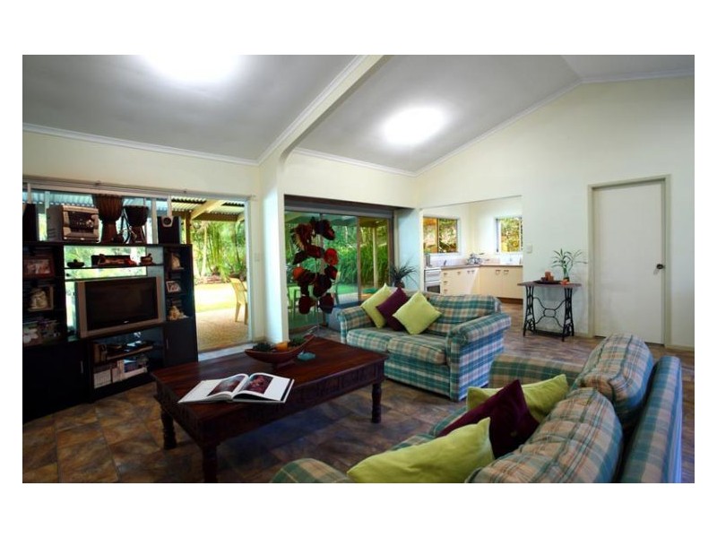 10 Kerlin Lane, Woombye QLD 4559