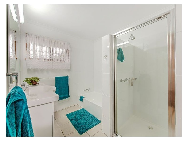 25 Spring Myrtle Avenue, Nambour QLD 4560