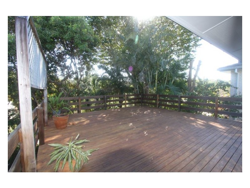 4 Elizabeth Way, Nambour QLD 4560