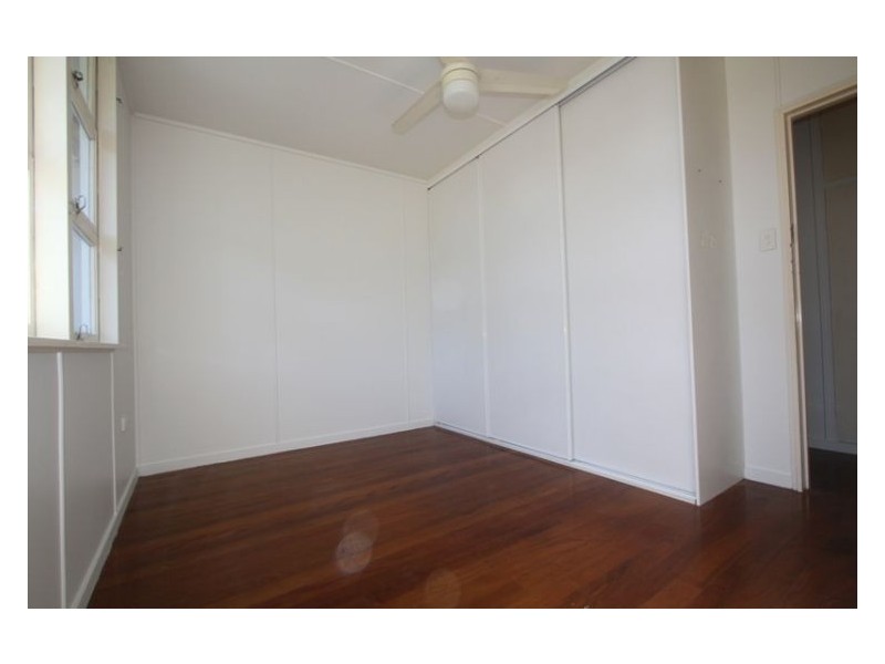 4 Elizabeth Way, Nambour QLD 4560