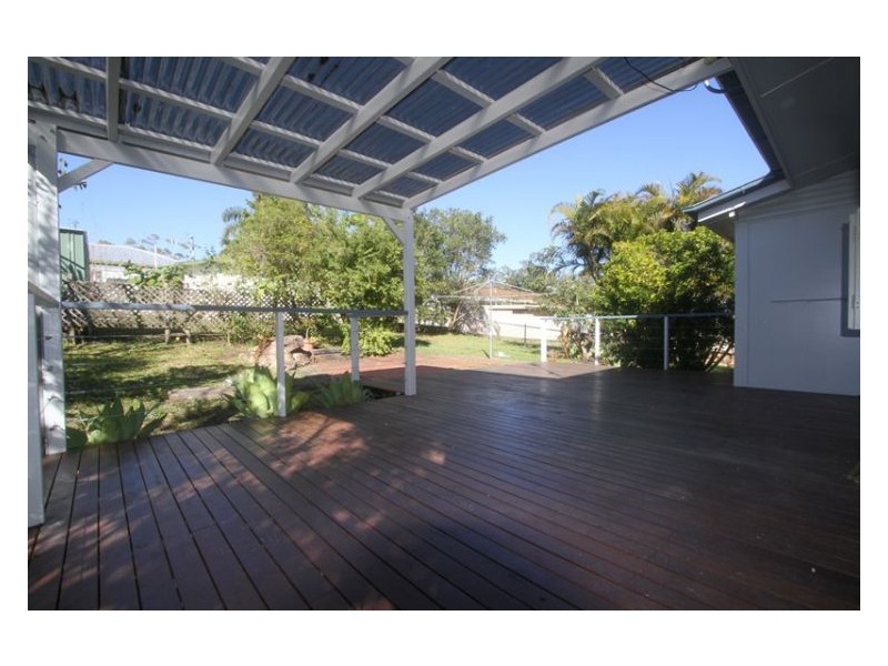 4 Elizabeth Way, Nambour QLD 4560